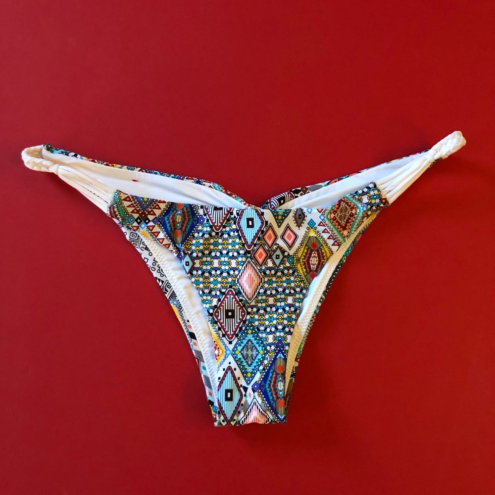 RED CARTER Bikini Bottom Mediterranean Print 8 MED